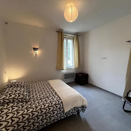 Appartement Maison Coquette Dans Mas Fourques (Gard)