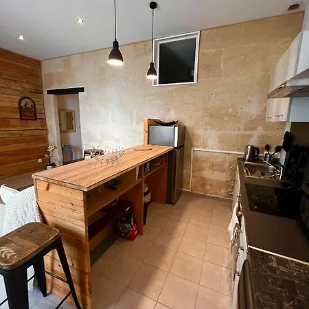 Maison Coquette Dans Mas * Fourques (Gard)