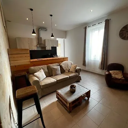 Appartement Maison Coquette Dans Mas